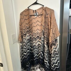 Chevron Patterned Tan and Black Cardigan